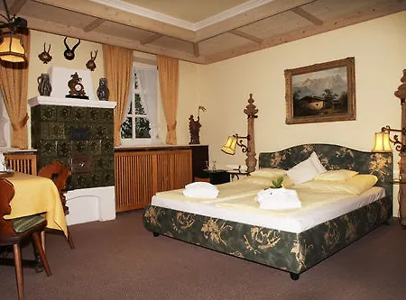 Edelweiss Garni Hotel