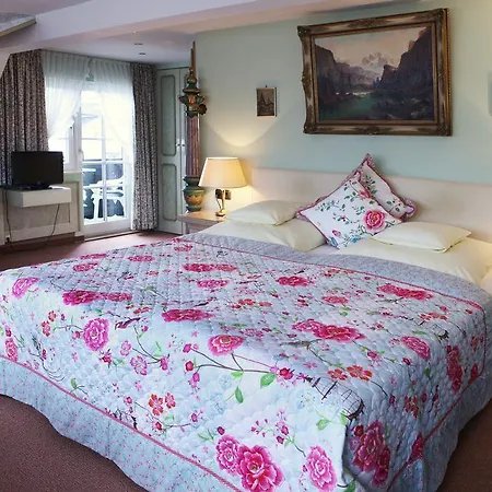 Edelweiss Garni 호텔