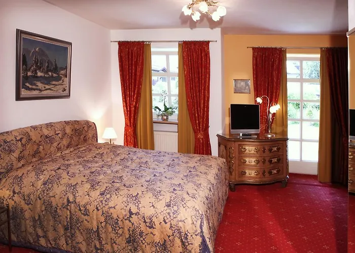 Edelweiss Garni Hotel 4*